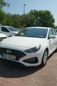 Używany Hyundai i30 120 KM (88 kW) 2022 Biały Hatchback