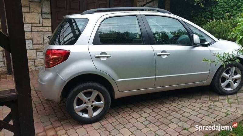 Srebrny Używany 2006 Suzuki SX4 SUV | 18 500 zł (Drogi) - Obraz 1/4
