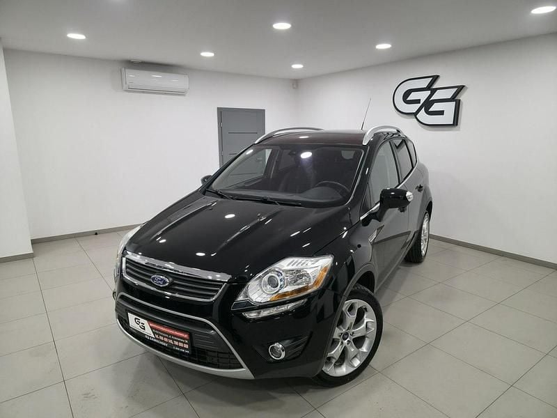 Używany Ford Kuga 140 KM (102 kW) 2012 Czarny (metalik, perła) SUV