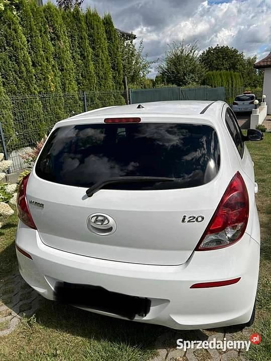 Biały Używany 2014 Hyundai i20 Hatchback | 23 000 zł (Uczciwa cena) - Obraz 1/4