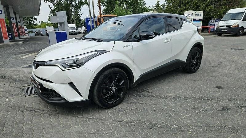 Biały Używany 2018 Toyota C-HR SUV | 88 300 zł (Dość drogi) - Obraz 1/4