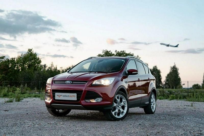 Czerwony Używany 2015 Ford Kuga Titanium SUV | 51 900 zł (Uczciwa cena) - Obraz 1/4