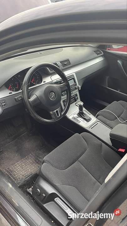 Czarny Używany 2010 VW Passat Kombi | 16 500 zł (Uczciwa cena) - Obraz 1/4