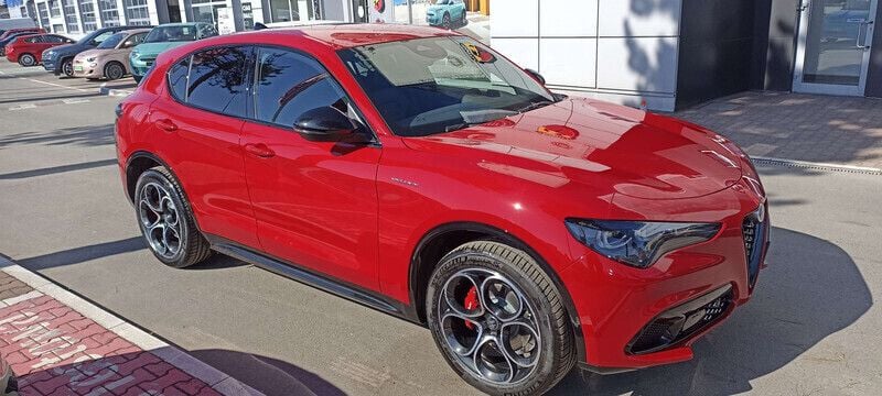Lakier pastelowy czerwony alfa red Nowe 2025 Alfa Romeo Stelvio Veloce SUV | 248 980 zł - Obraz 1/4