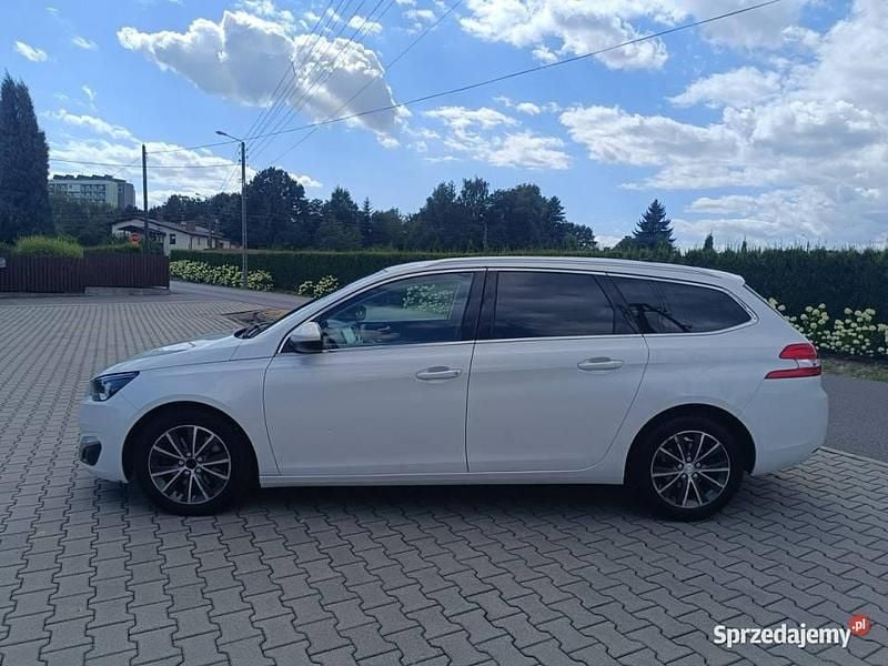 Biały Używany 2015 Peugeot 308 Kombi | 24 900 zł (Dobra cena) - Obraz 1/4