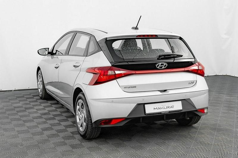 Używany Hyundai i20 84 KM (61 kW) 2022 Srebrny (metalik) Hatchback