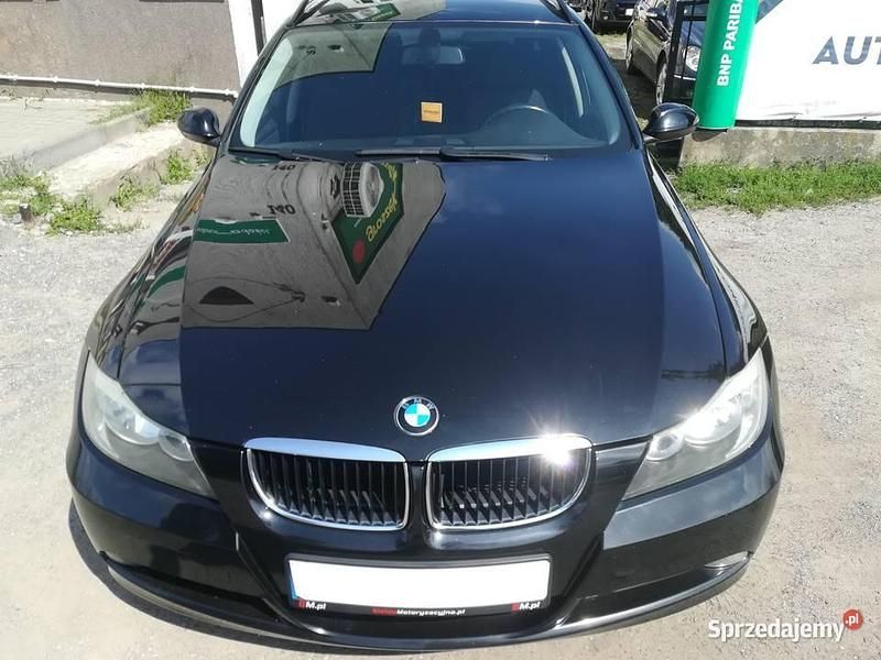 Czarny Używany 2007 BMW 130 Hatchback | 15 900 zł - Obraz 1/4