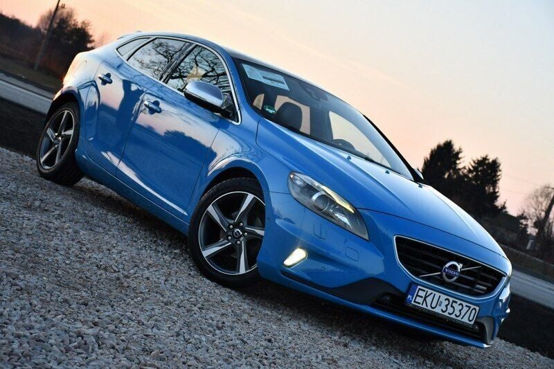 Używany Volvo V40 115 KM (84 kW) 2013 Niebieski ciemny (metalik) Kombi
