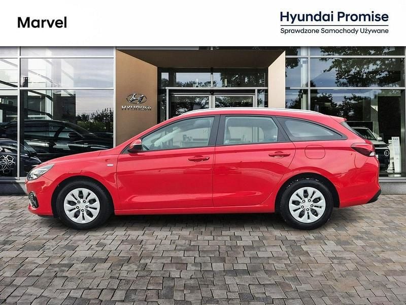 Używany Hyundai i30 160 KM (117 kW) 2023 Czerwony Kombi