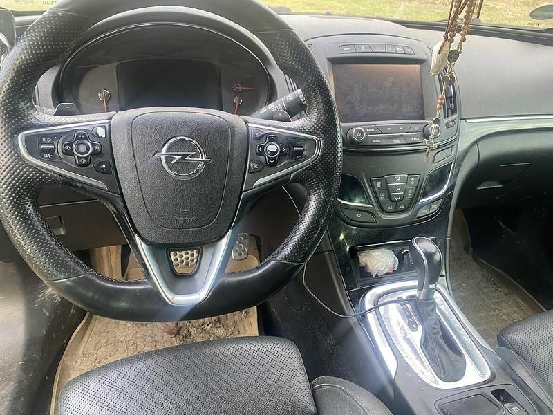 Używany Opel Insignia 2015 Czarny Kombi