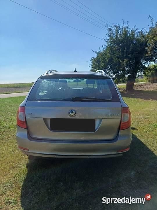 Używany 2010 Skoda Superb Kombi | 22 500 zł (Uczciwa cena) - Obraz 1/4