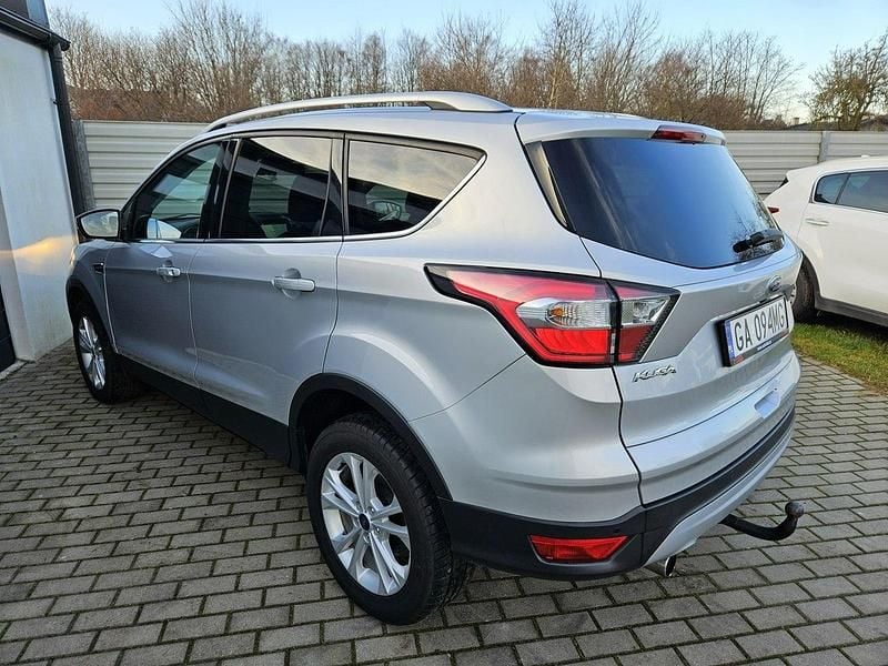 Używany Ford Kuga 120 KM (88 kW) 2017 Srebrny SUV