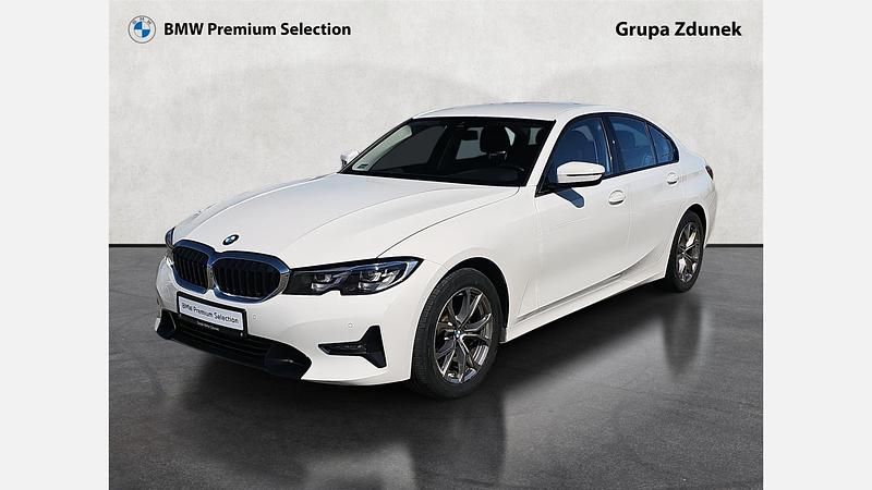 Biel alpejska Używany 2021 BMW 318 Shadowline Sedan/Limuzyna | 112 800 zł (Dość drogi) - Obraz 1/3