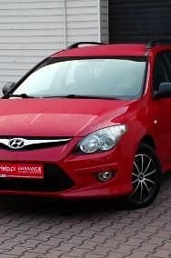 Używany Hyundai i30 109 KM (80 kW) 2010 Czerwony Kombi