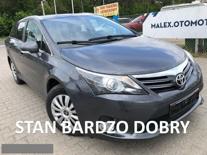 Szary (metalik) Używany 2012 Toyota Avensis Sedan/Limuzyna | 28 900 zł (Dobra cena) - Obraz 1/4