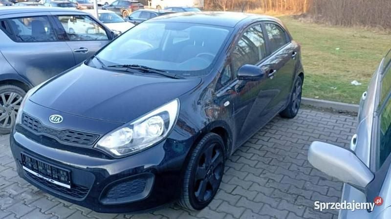 Czarny Używany 2012 Kia Rio Hatchback | 24 400 zł (Uczciwa cena) - Obraz 1/4