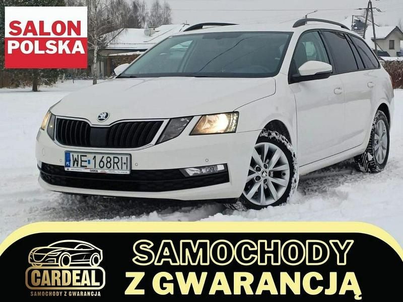 Biały (metalik) Używany 2017 Skoda Octavia Kombi | 27 500 zł (Dobra cena) - Obraz 1/4