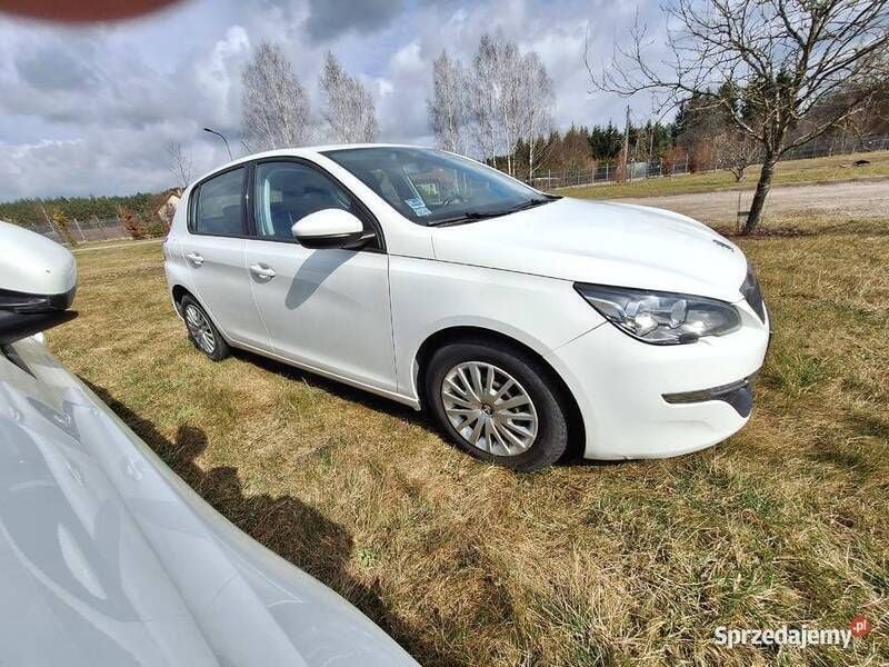 Używany Peugeot 308 120 KM (88 kW) 2017 Biały Hatchback