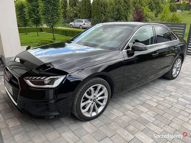 Używany Audi A4 Advanced 150 KM (110 kW) 2021 Czarny Sedan/Limuzyna