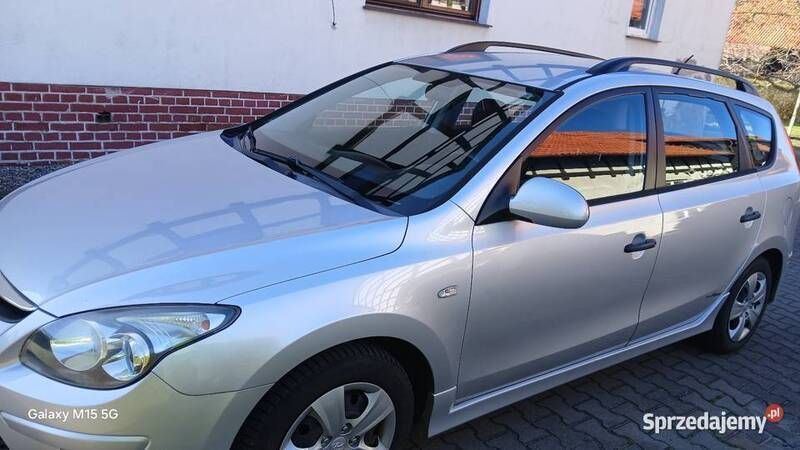 Srebrny Używany 2010 Hyundai i30 Kombi | 12 500 zł (Dobra cena) - Obraz 1/4