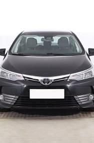 Używany Toyota Corolla 132 KM (97 kW) 2018 Czarny Sedan/Limuzyna