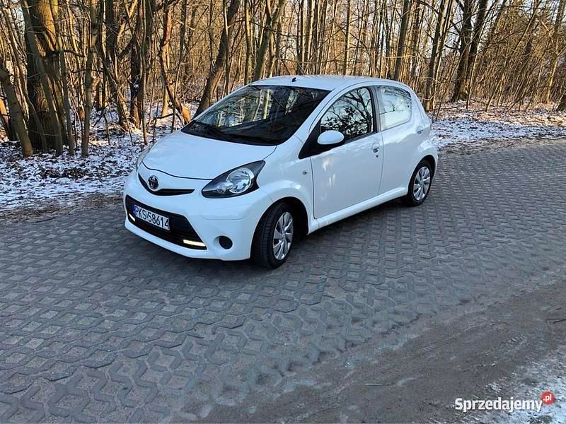 Używany Toyota Aygo 2014 Biały Hatchback