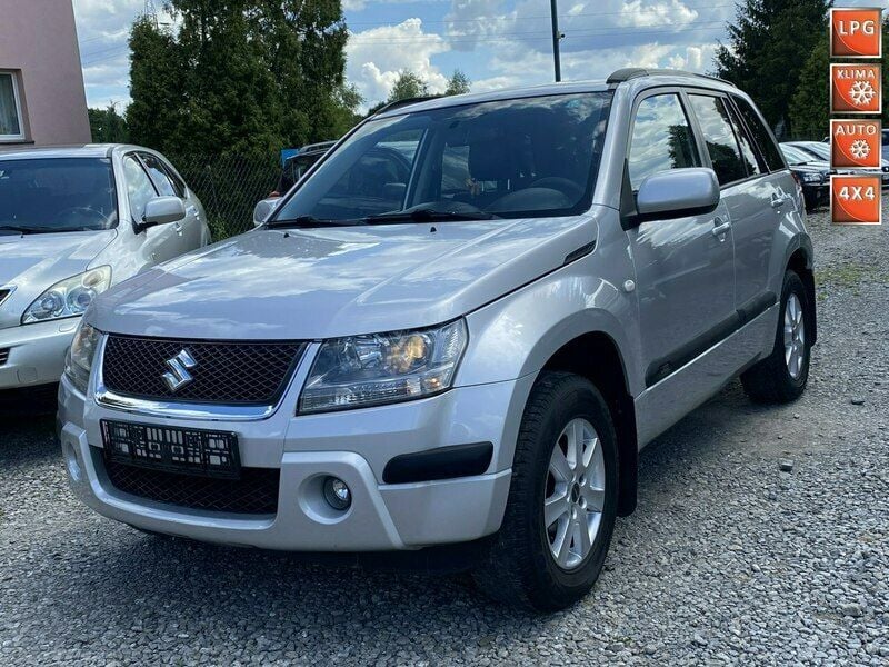 Biały Używany 2006 Suzuki Grand Vitara SUV | 28 700 zł (Uczciwa cena) - Obraz 1/4