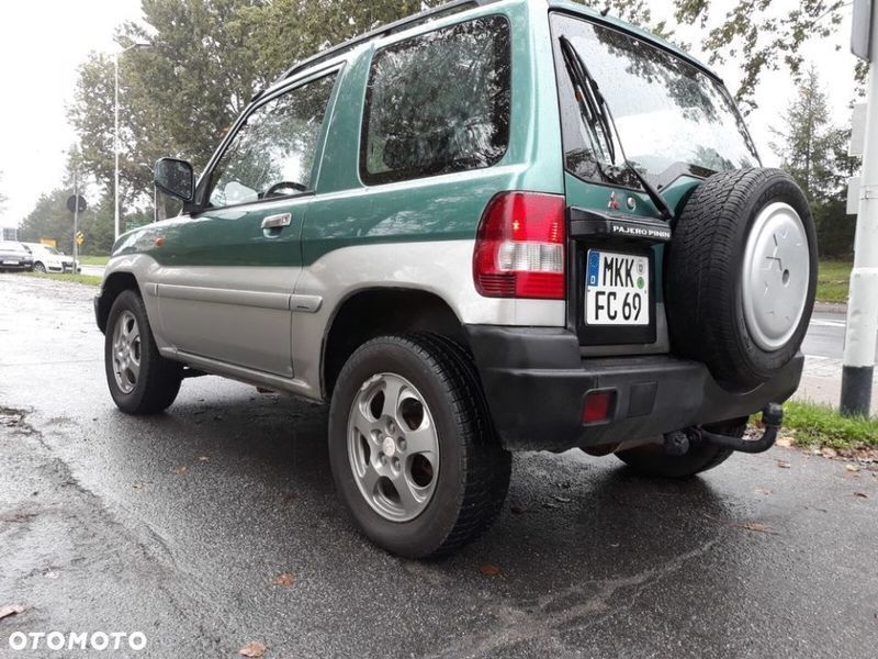 Mitsubishi pajero pinin 2001