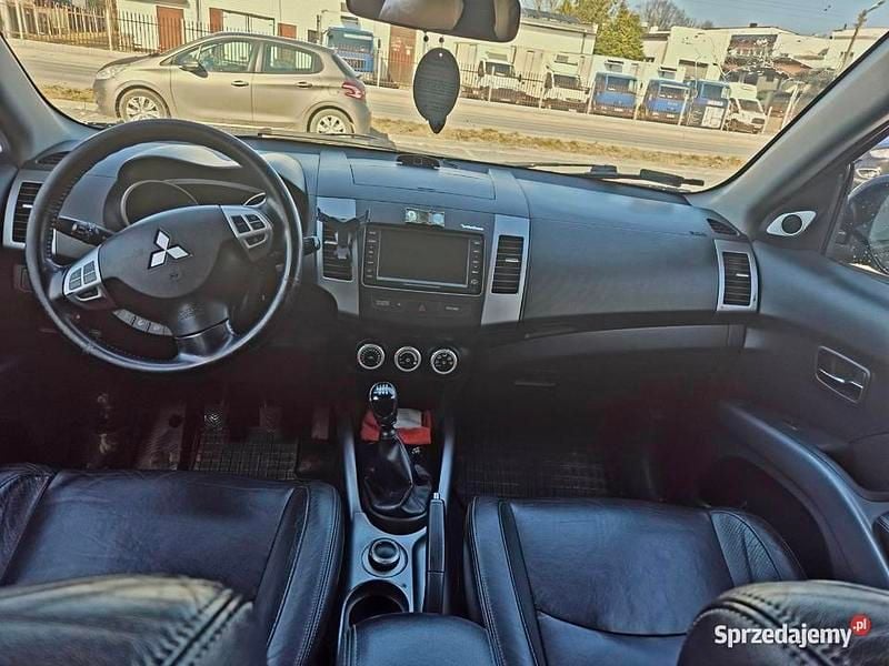 Używany Mitsubishi Outlander 140 KM (102 kW) 2007 SUV