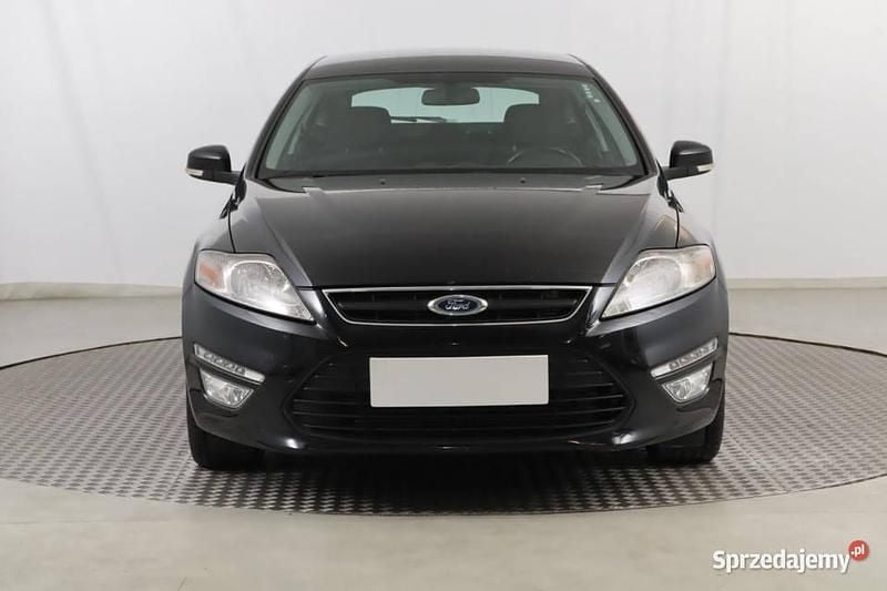 Używany Ford Mondeo 2014 Czarny Hatchback