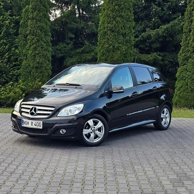 Używany Mercedes A180 Sport Edition 2010 Czarny Minivan