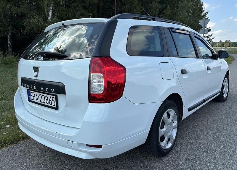 Używany Dacia Logan 2016 Biały Sedan/Limuzyna