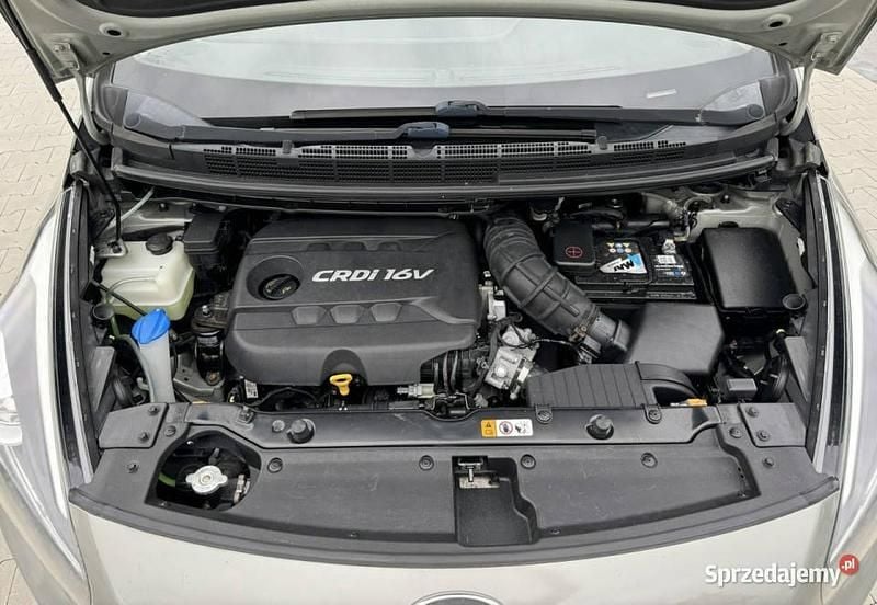 Używany Kia Carens 136 KM (100 kW) 2014 Inny (metalik) Minivan