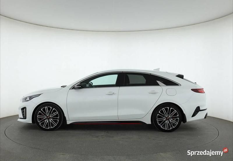 Używany Kia ProCeed GT 204 KM (150 kW) 2019 Biały Kombi