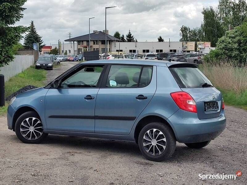 Używany Skoda Fabia 2009 Niebieski Hatchback