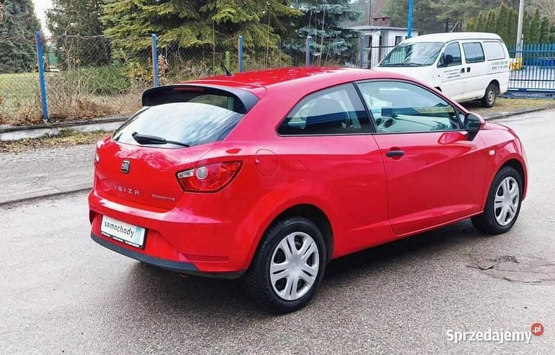 Używany Seat Ibiza 75 KM (55 kW) 2013 Czerwony Hatchback