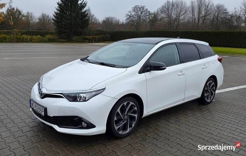 Używany Toyota Auris 2016