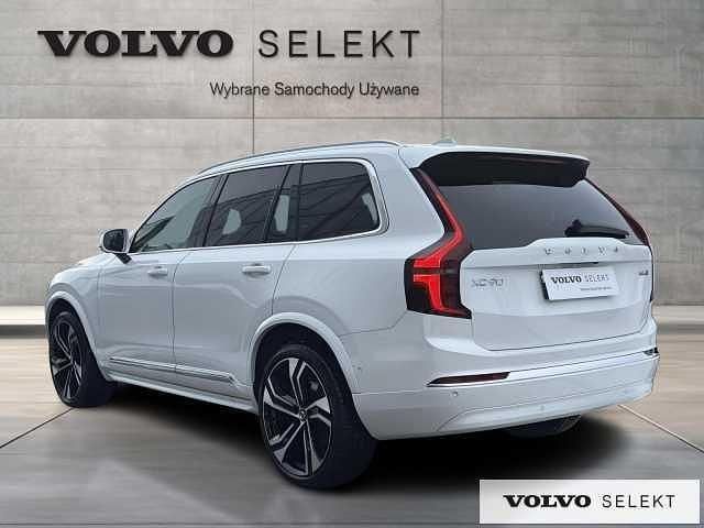 Używany Volvo XC90 250 KM (183 kW) 2025 Biały SUV