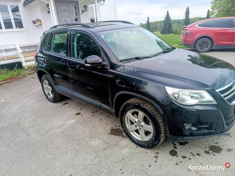 Czarny Używany 2009 VW Tiguan SUV | 25 000 zł (Uczciwa cena) - Obraz 1/4