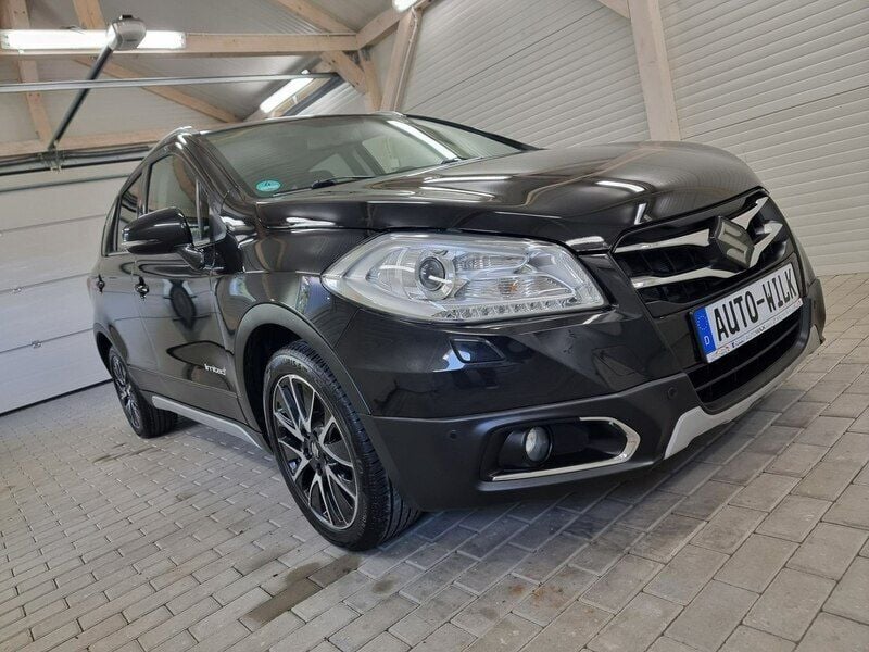 Czarny Używany 2015 Suzuki SX4 S-Cross Limited+ SUV | 59 900 zł (Dość drogi) - Obraz 1/4