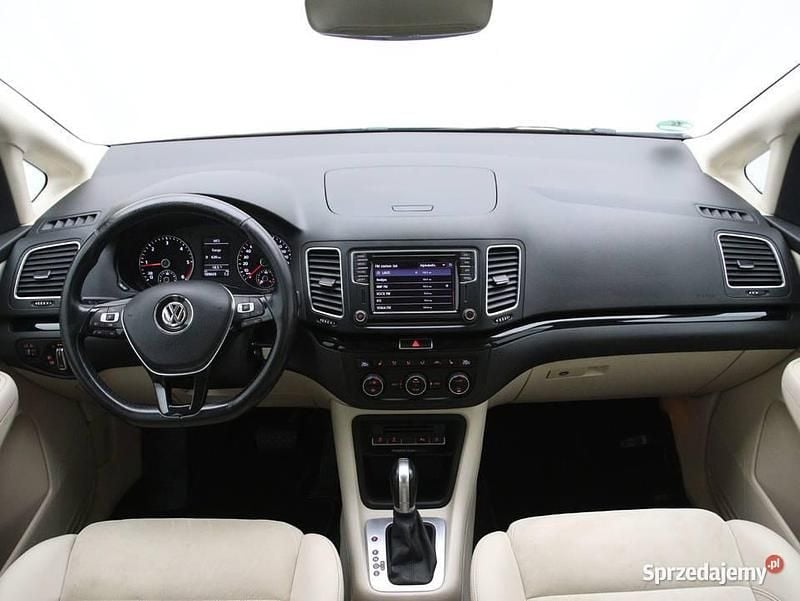 Czarny Używany 2017 VW Passat Highline Minivan | 76 499 zł (Drogi) - Obraz 1/4