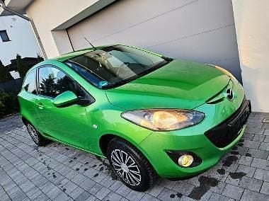 Używany Mazda 2 75 KM (55 kW) 2012 Zielony Hatchback
