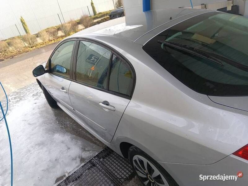 Srebrny Używany 2007 Renault Laguna III Sedan/Limuzyna | 8600 zł (Uczciwa cena) - Obraz 1/4