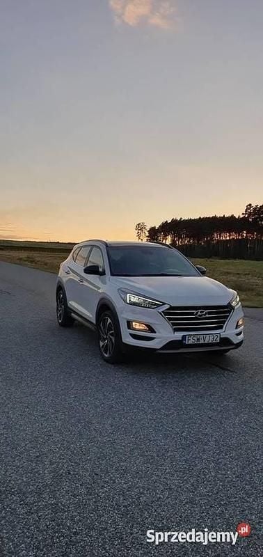 Biały Używany 2020 Hyundai Tucson Premium SUV | 85 000 zł (Super Cena) - Obraz 1/4