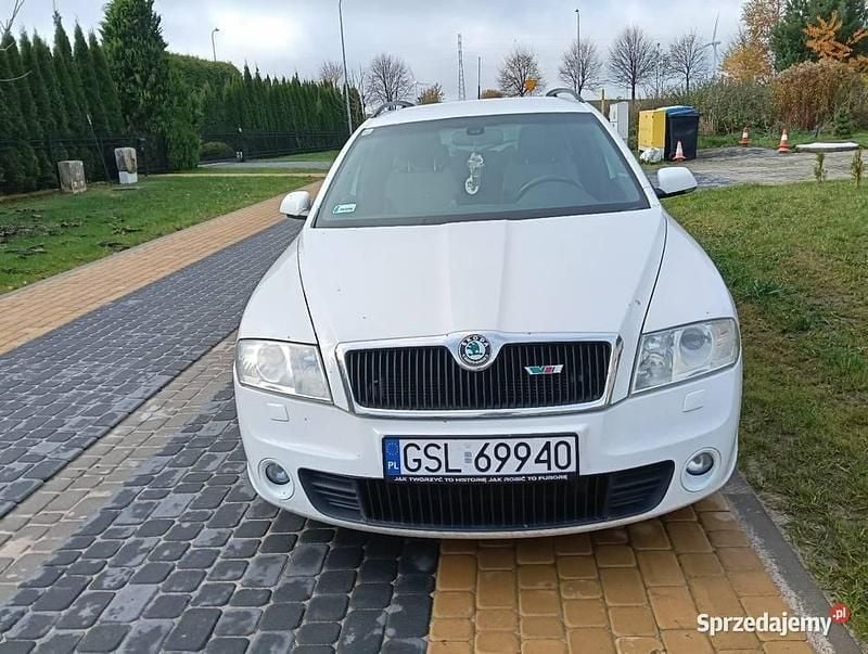 Biały Używany 2008 Skoda Octavia RS Kombi | 9900 zł (Super Cena) - Obraz 1/4