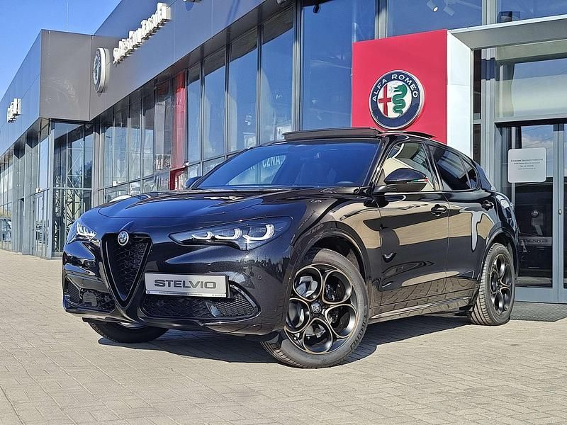 Lakier metalizowany czarny volcano black Nowe 2025 Alfa Romeo Stelvio SUV | 251 900 zł - Obraz 1/4