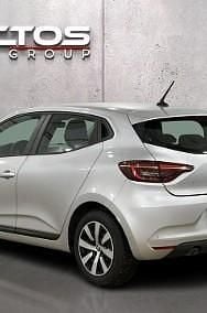 Używany Renault Clio V 90 KM (66 kW) 2022 Srebrny (metalik) Hatchback