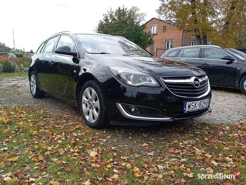 Czarny Używany 2016 Opel Insignia Kombi | 28 900 zł (Dobra cena) - Obraz 1/4