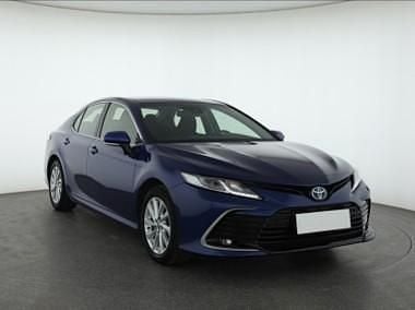 Czarny Używany 2023 Toyota Camry Sedan/Limuzyna | 114 999 zł (Super Cena) - Obraz 1/4