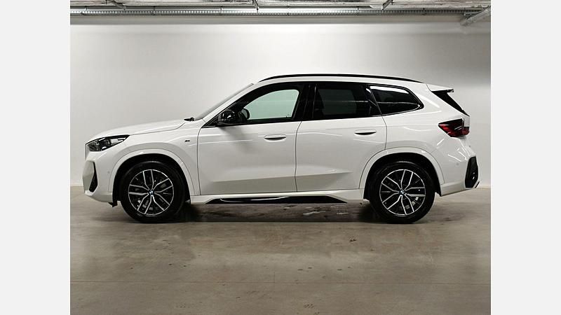 Używany BMW X1 Luxury Line 156 KM (114 kW) 2023 Biel alpejska SUV